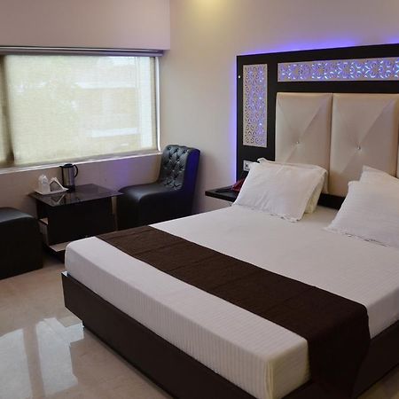 Hotel Royal Park 22 Chandigarh Exterior photo