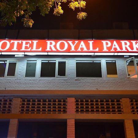 Hotel Royal Park 22 Chandigarh Exterior photo