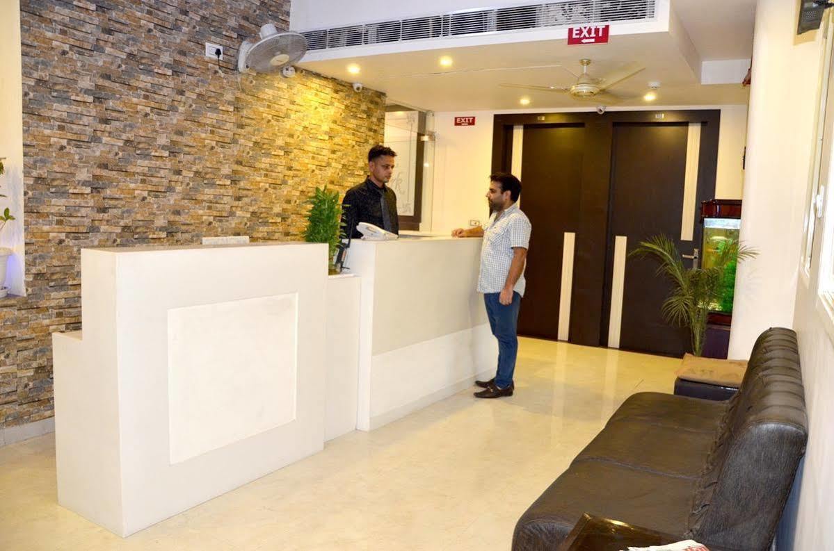 Hotel Royal Park 22 Chandigarh Exterior photo