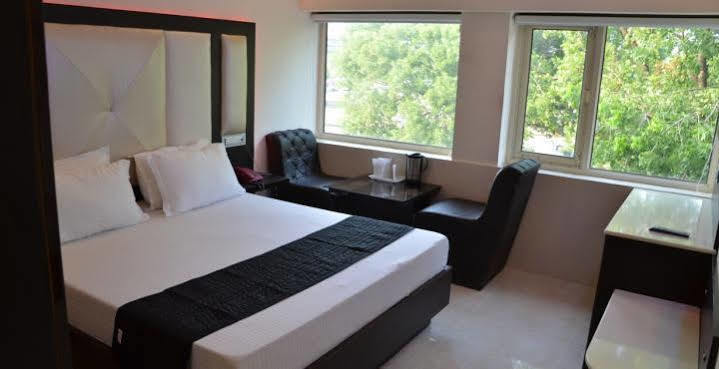 Hotel Royal Park 22 Chandigarh Exterior photo